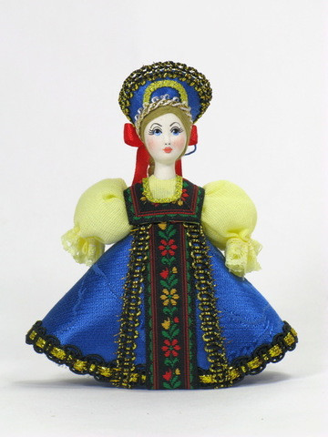 Кукла в русском костюме