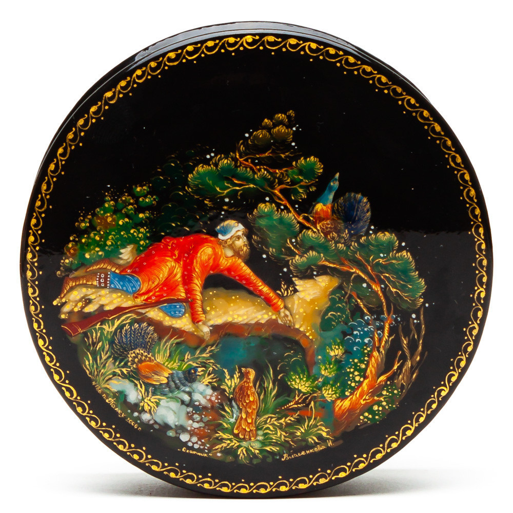 80mm d The Hunter hand painted lacquered box from Palekh (by Pavel Studio)