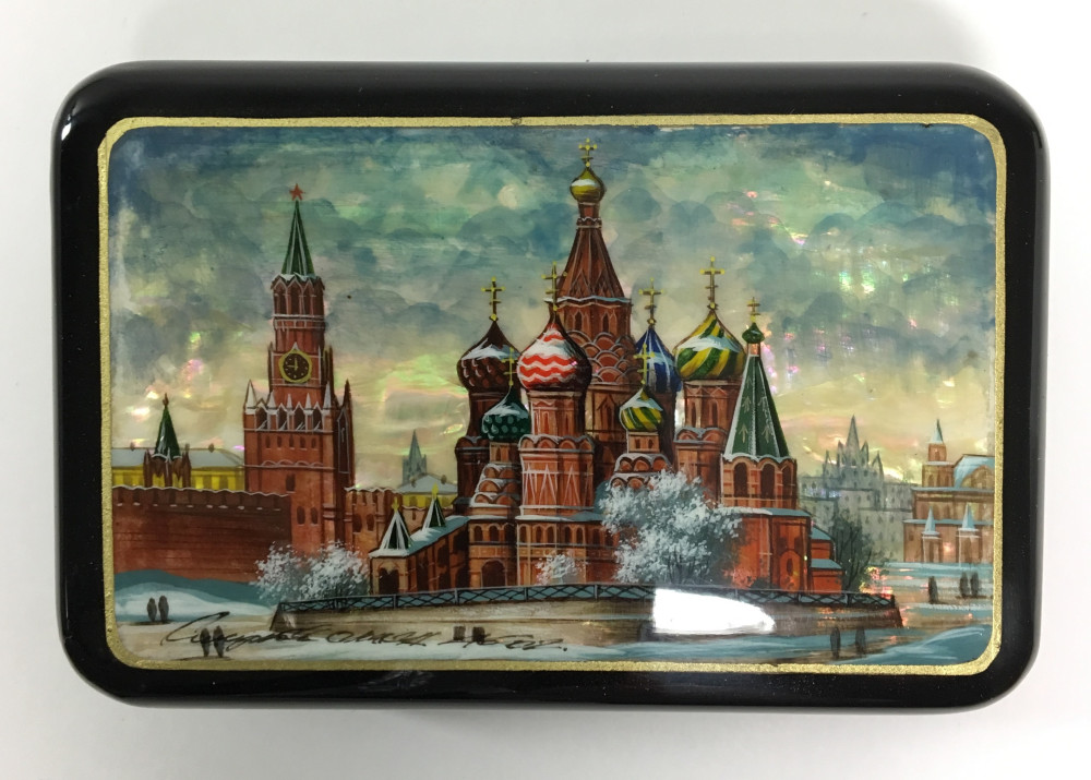 115x75 mm Moscow Snt Basil Cathedral and Red Square hand painted papier-mache lacquered Jewelry Box (by Tatiana Crafts)
