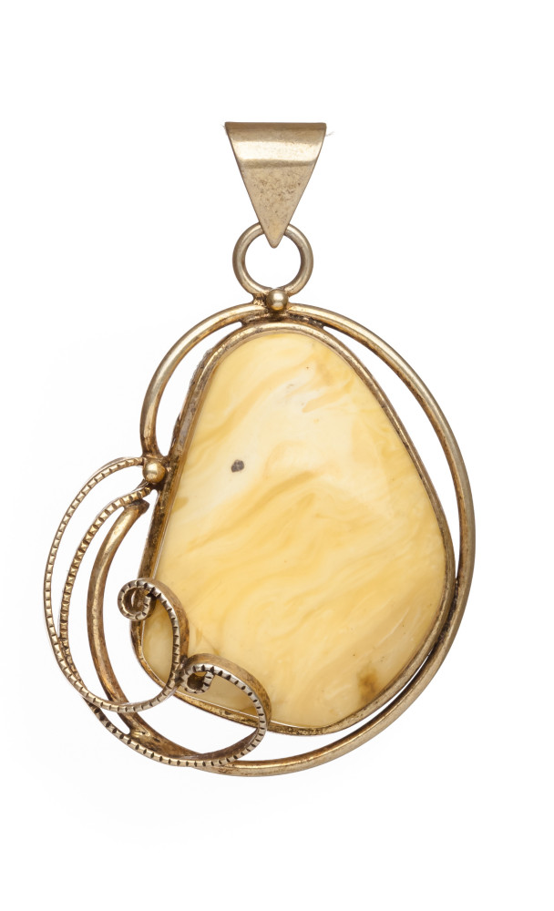 14 g Baltic Amber Pendant