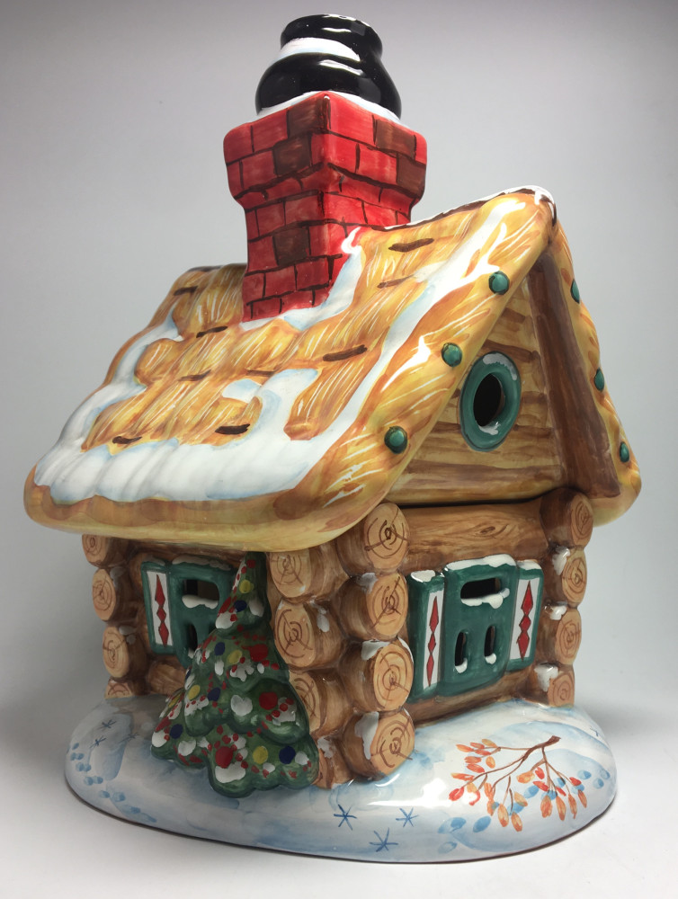 200 mm Russian Wooden Hut with Christmas Tree Ceramic Gift Box (by Maiolica Studio)
