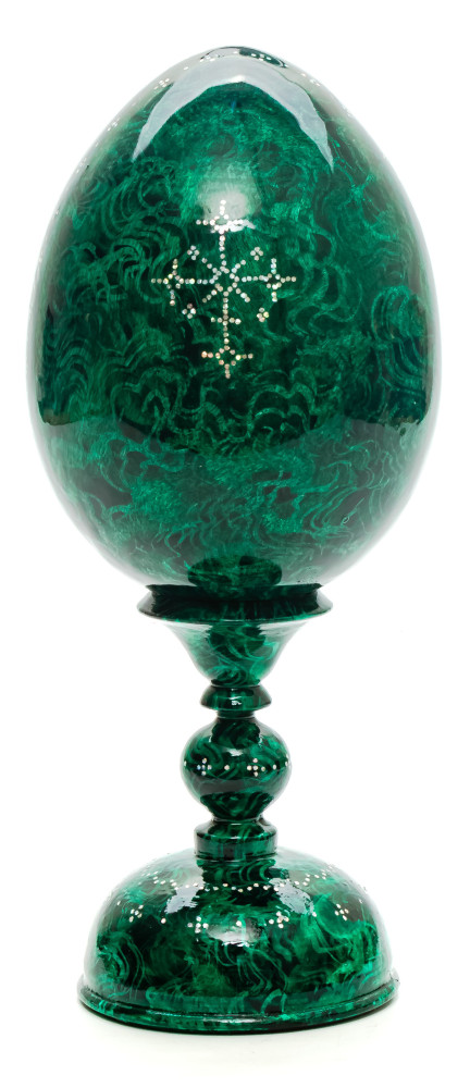 150mm Moscow Saint Basil Cathedral hand painted on green colored wooden Egg with standby (by Alexander Green)