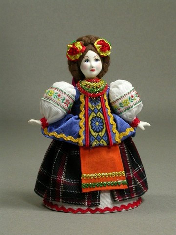 Кукла в украинском костюме