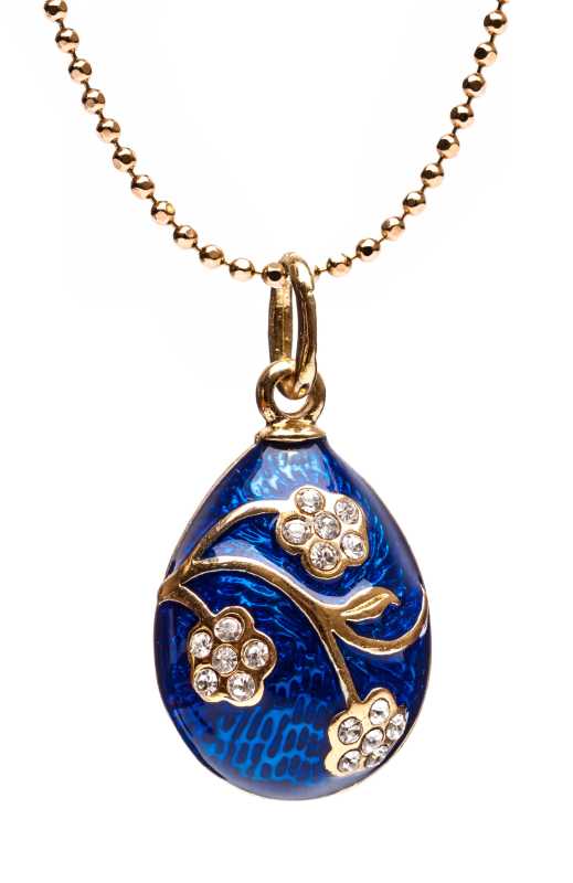 Three Daisies on a Branch Blue Egg Pendant