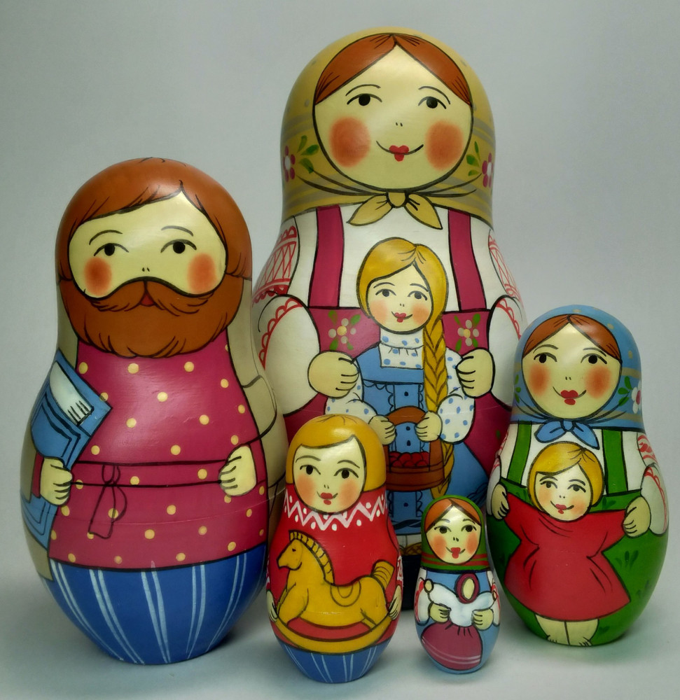 125 mm Mother with Daughter hand painted Traditional Russian Wooden Matryoshka doll 5 pcs (by Igor Malyutin)