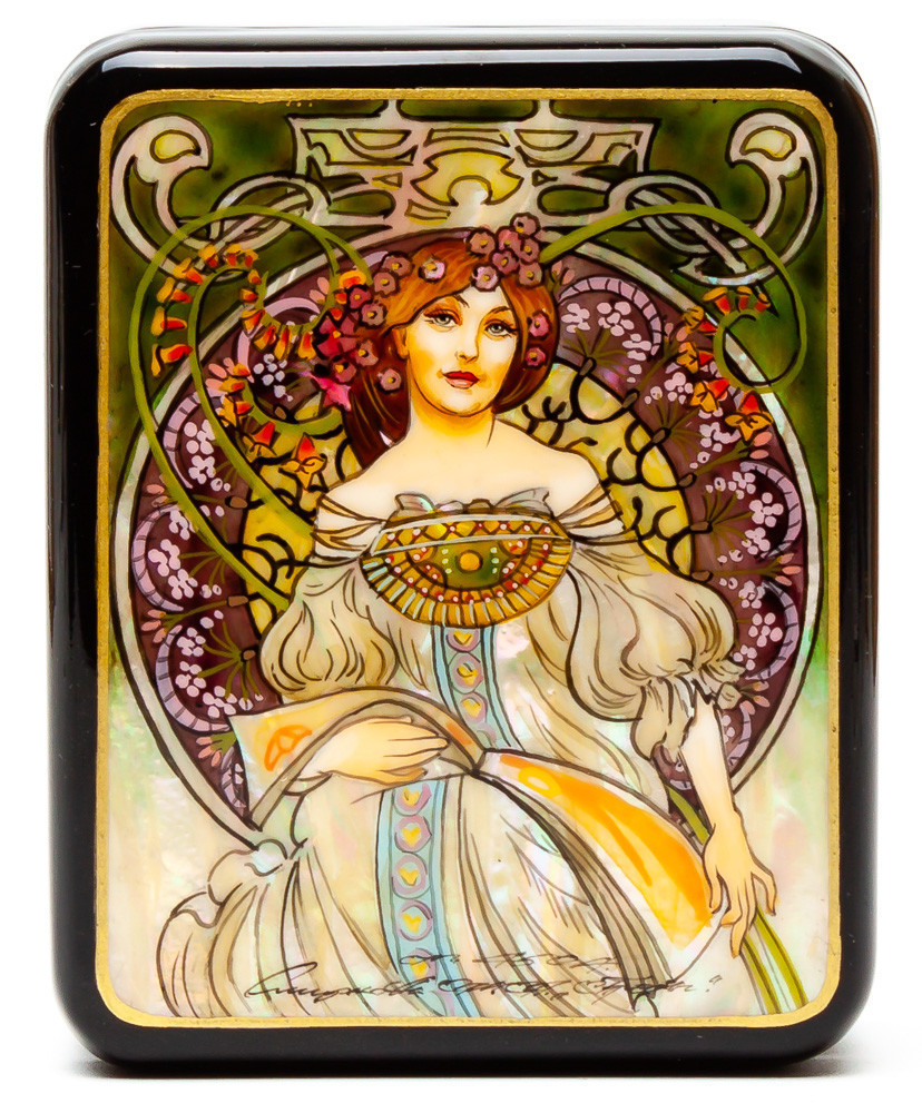 100x80mm Maiden Portrait Hand Painted Jewellery Box (by Tatiana Shkatulka Crafts)
