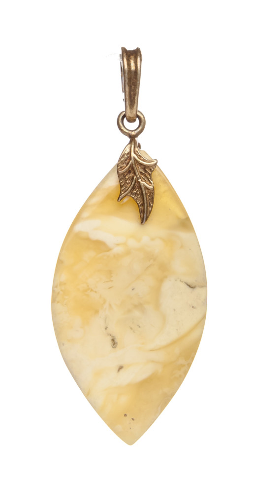 4 g Baltic Amber Pendant