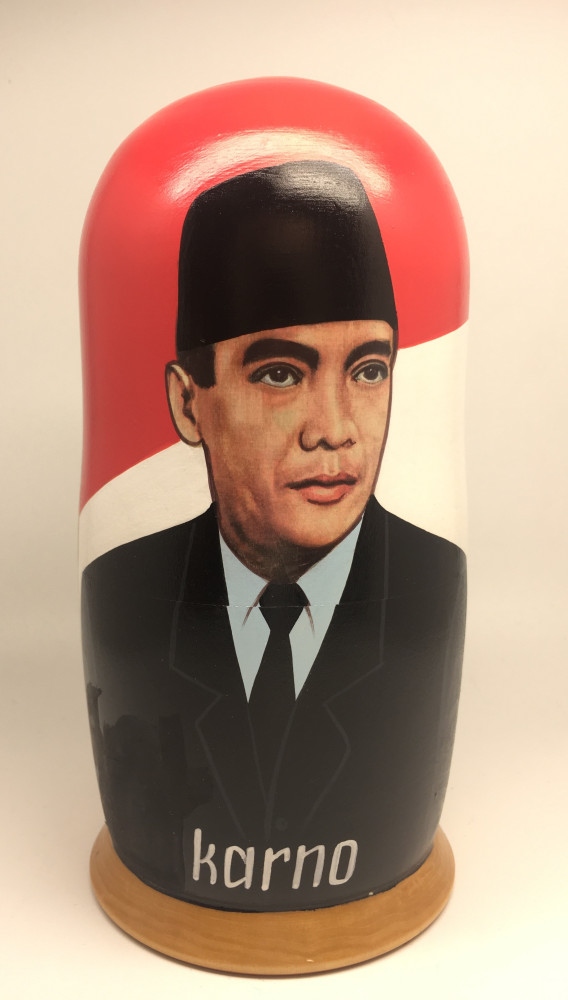 Sukarno Nesting Doll 7pcs