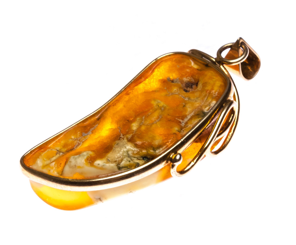 18 g Baltic Amber Pendant